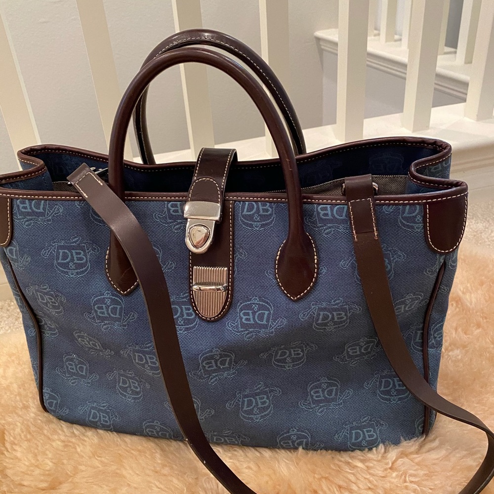 Dooney & Bourke large bag great travel
